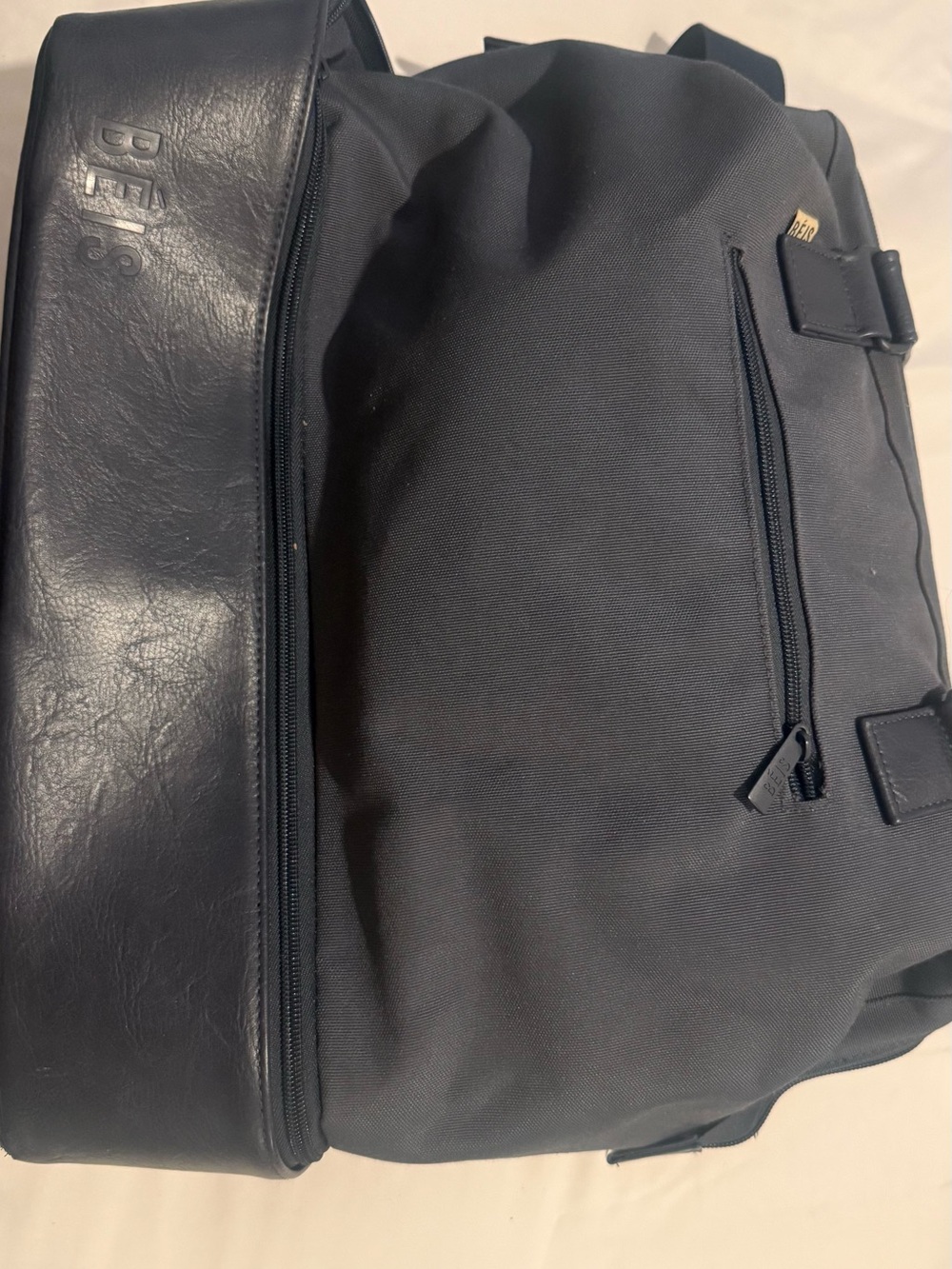 Beis the mini weekender in navy - Picture 10 of 10